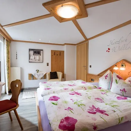 Haus Tiefenbacher Privatunterkunft *