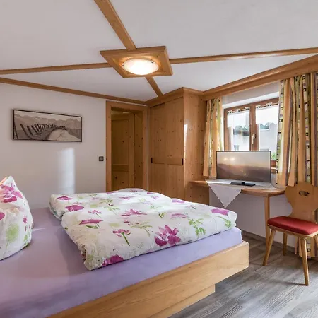 Haus Tiefenbacher * Brixen im Thale