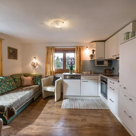Haus Tiefenbacher * Brixen im Thale