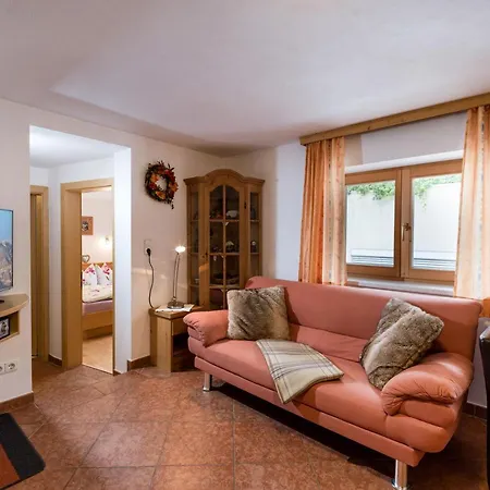 Haus Tiefenbacher * Brixen im Thale