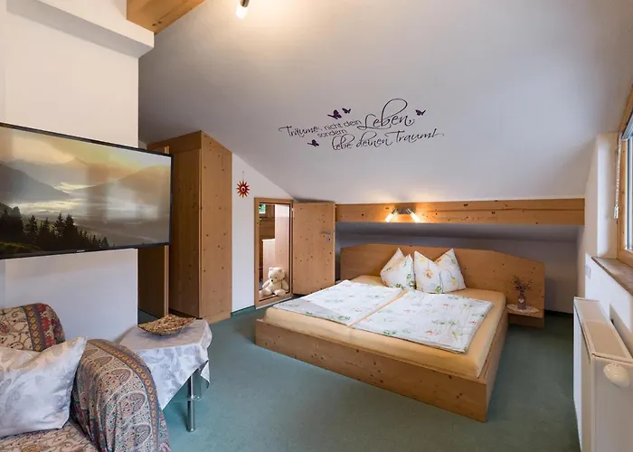 ホームステイ Haus Tiefenbacher