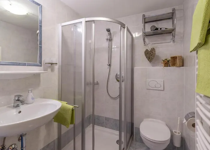 ホームステイ Haus Tiefenbacher ブリクセン イン ターレ