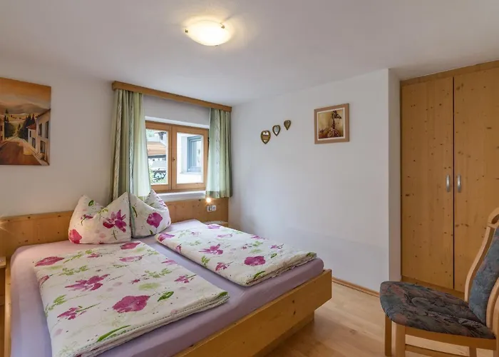 ホームステイ Haus Tiefenbacher ブリクセン イン ターレ