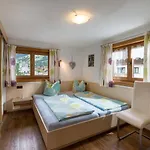 בית אירוח Haus Tiefenbacher *